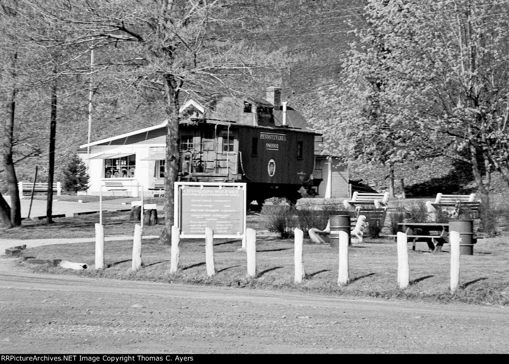The Horseshoe Curve Gift Shop, 1966